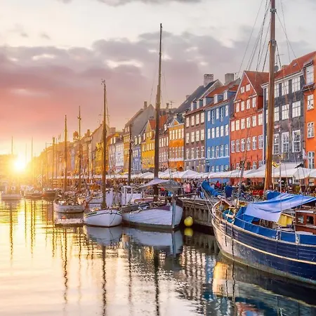 Stylish 4 Bedroom In Cph *