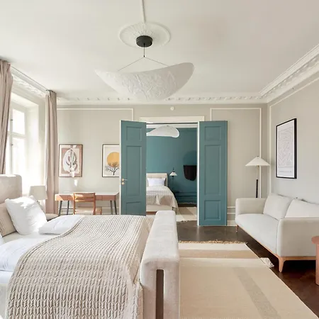 Stylish 4 Bedroom In Cph