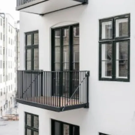 Stylish 4 Bedroom In Cph