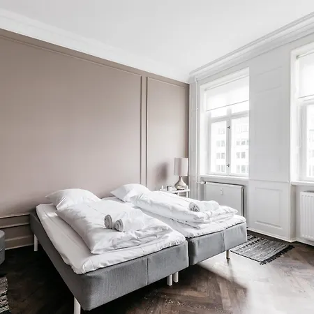 Stylish 4 Bedroom In Cph Lägenhet *