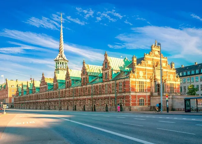 Апартаменты Stylish 4 Bedroom In Cph