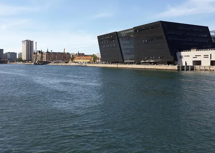 Апартаменты Stylish 4 Bedroom In Cph