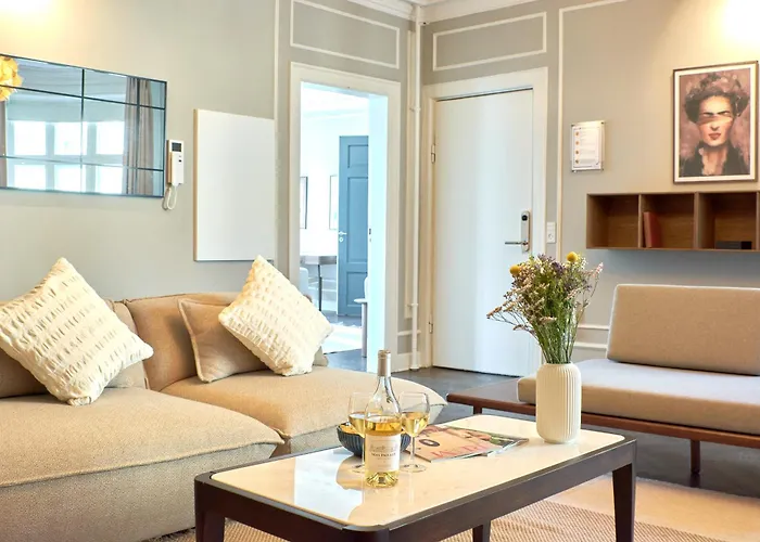 Апартаменты Stylish 4 Bedroom In Cph