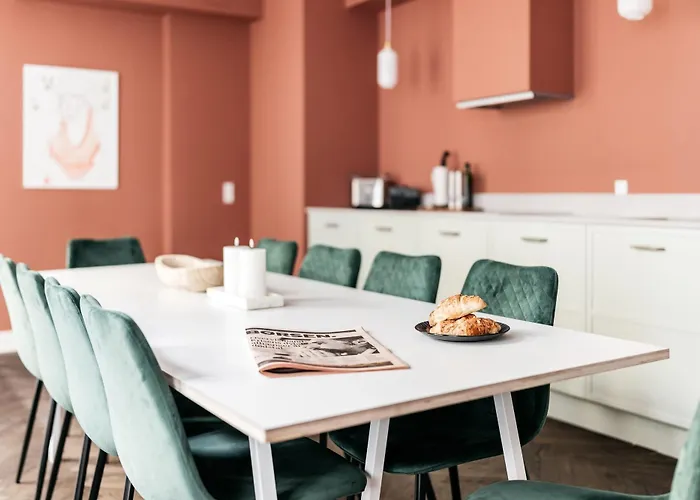 Апартаменты Stylish 4 Bedroom In Cph